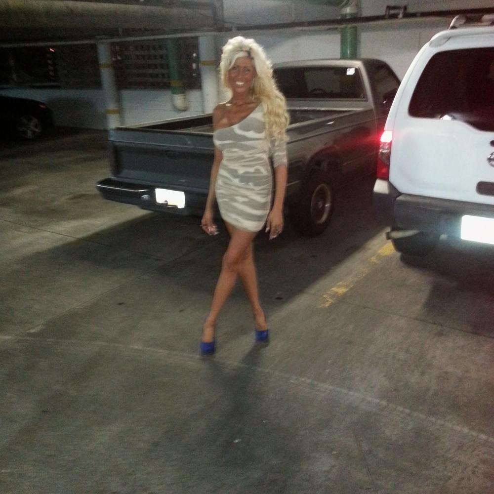 Dress - Picture 2 of 2